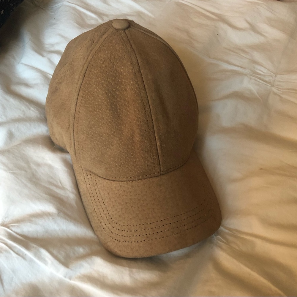 tan hat